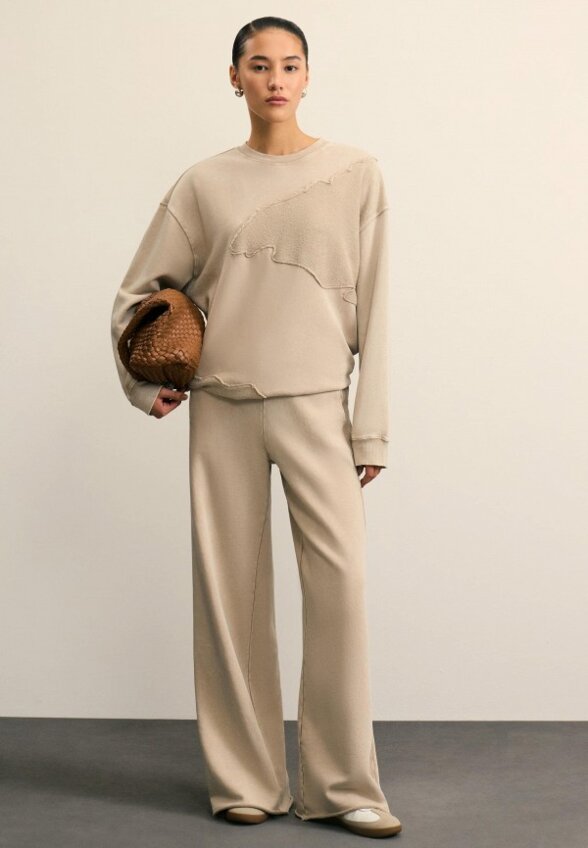 Свитшот Zarina