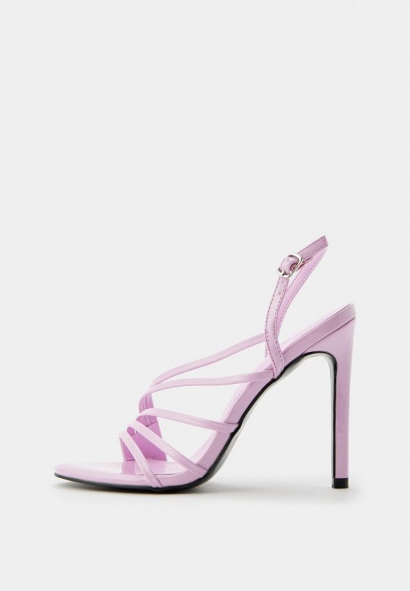 Босоножки Nume