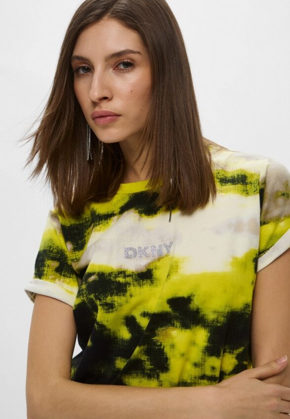 Футболка DKNY