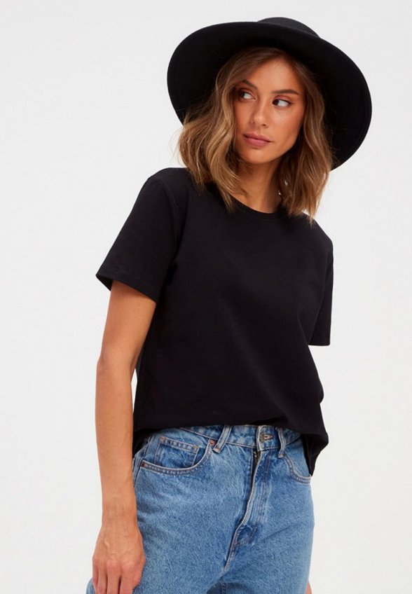 Футболка To Molly from James