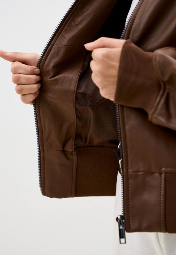 Бомбер Снежная Королева