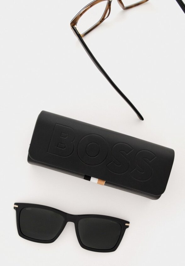 Очки солнцезащитные Boss