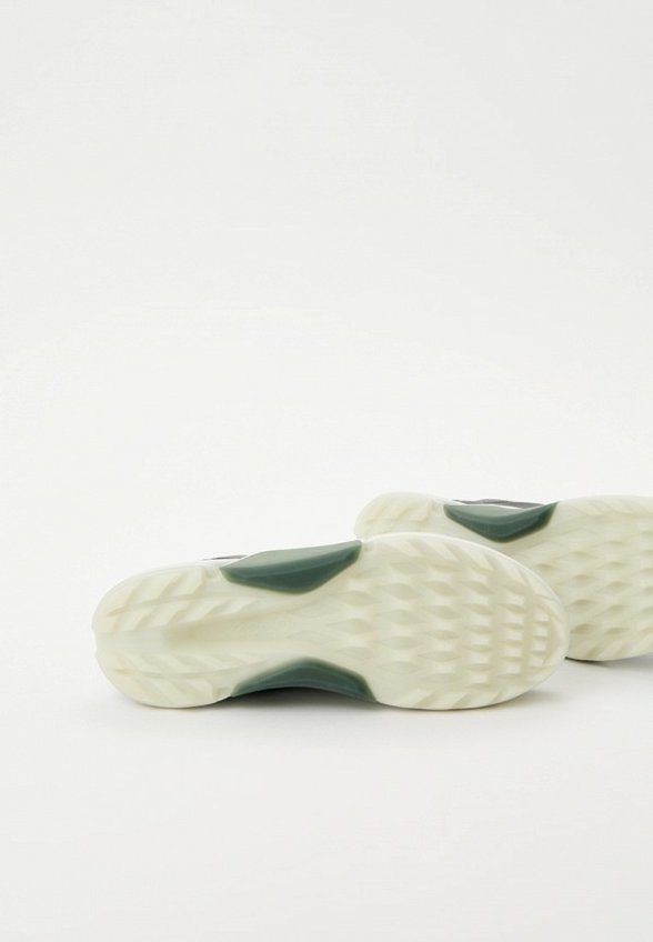 Кроссовки Ecco