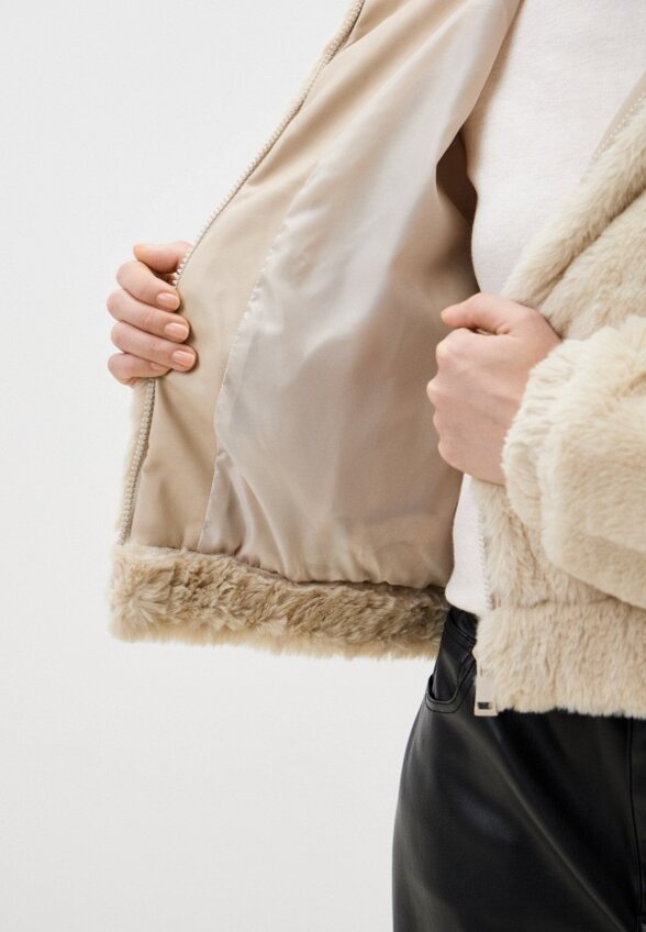 Бомбер меховой Terranova