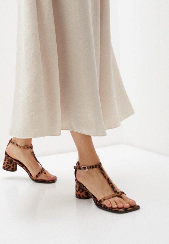 Босоножки Sbalo