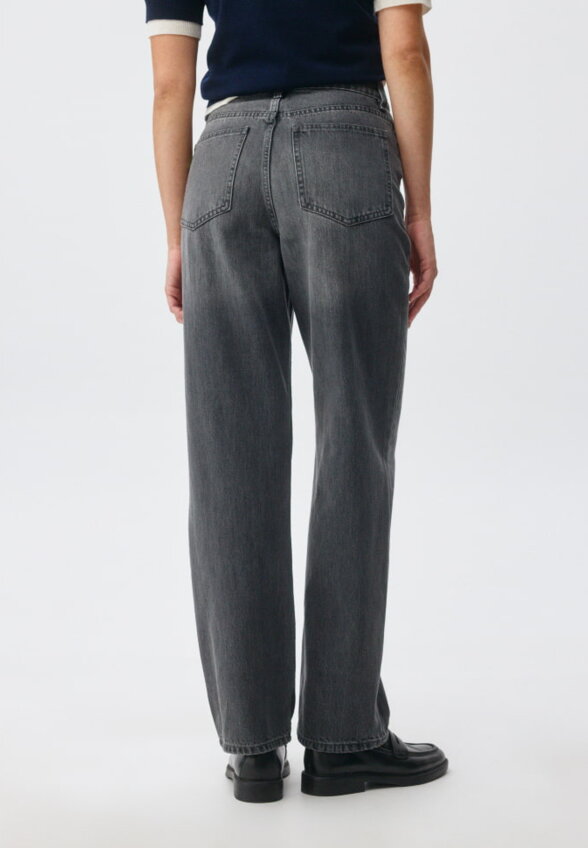 Джинсы 403 STRAIGHT FIT