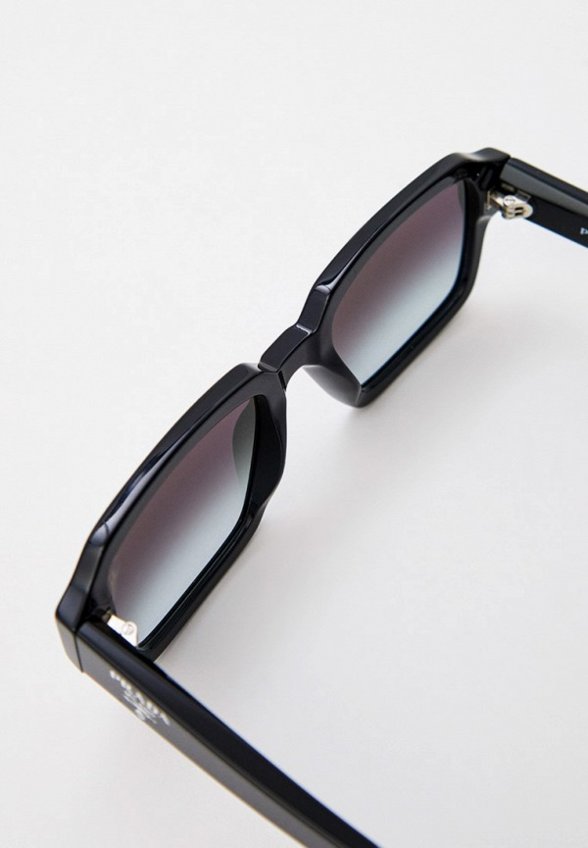 Очки солнцезащитные Prada