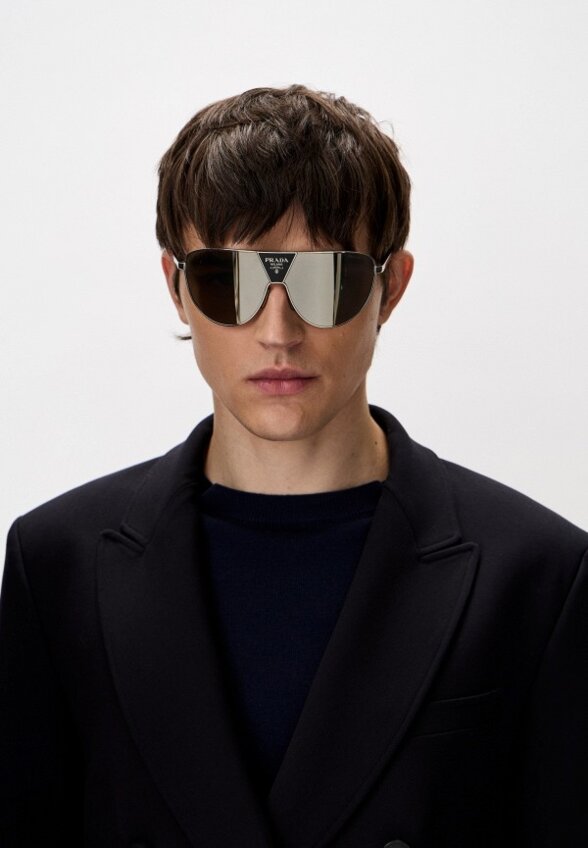 Очки солнцезащитные Prada