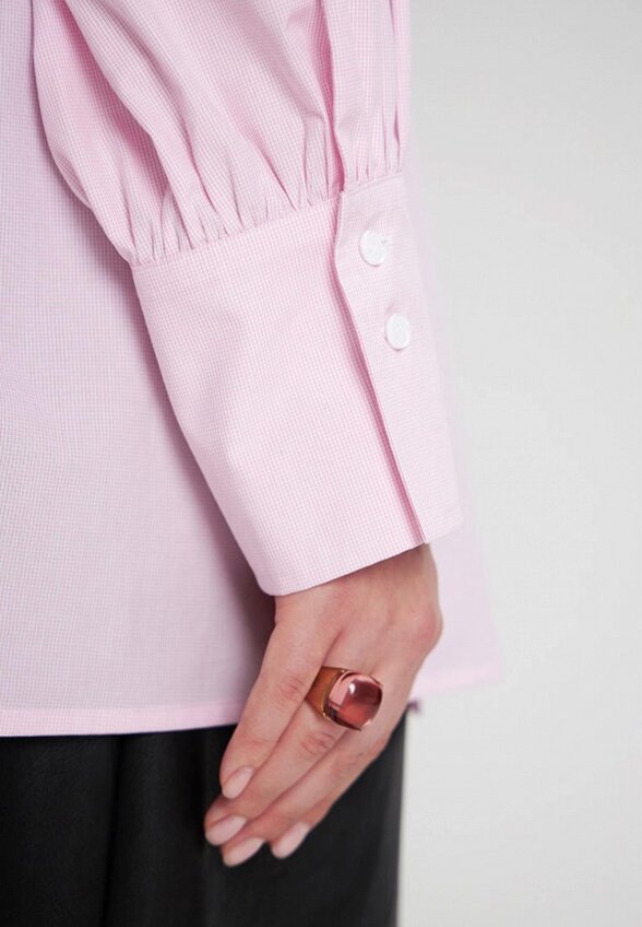 Блуза Lessismore