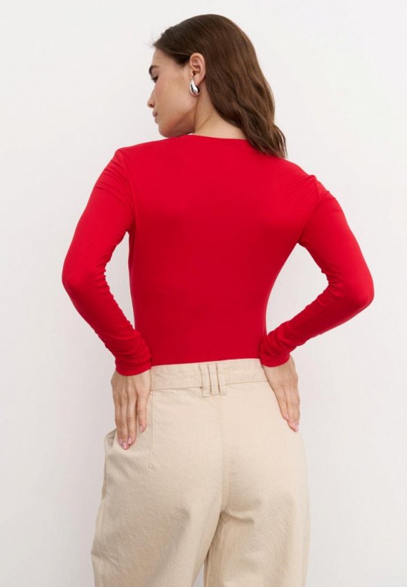 Лонгслив Moontrees