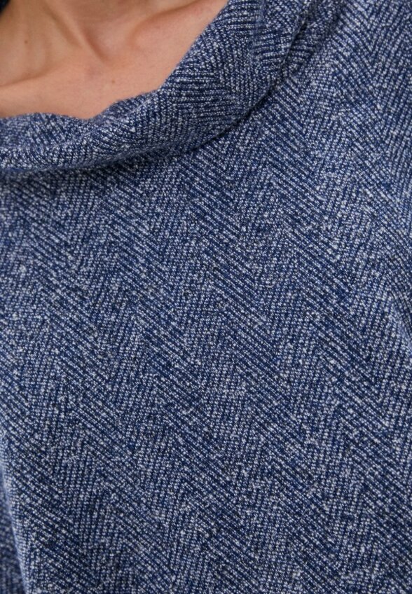 Свитер MadaM T