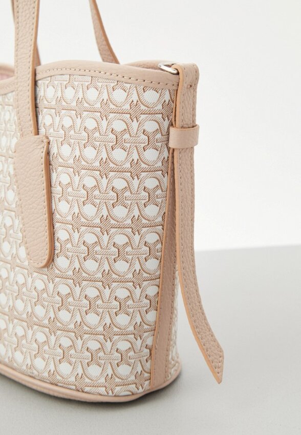 Сумка Coccinelle