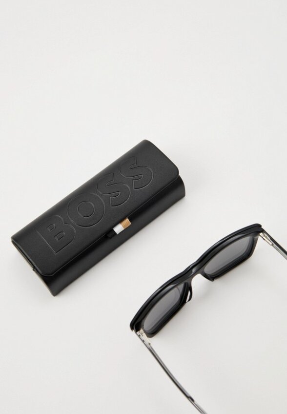 Очки солнцезащитные Boss