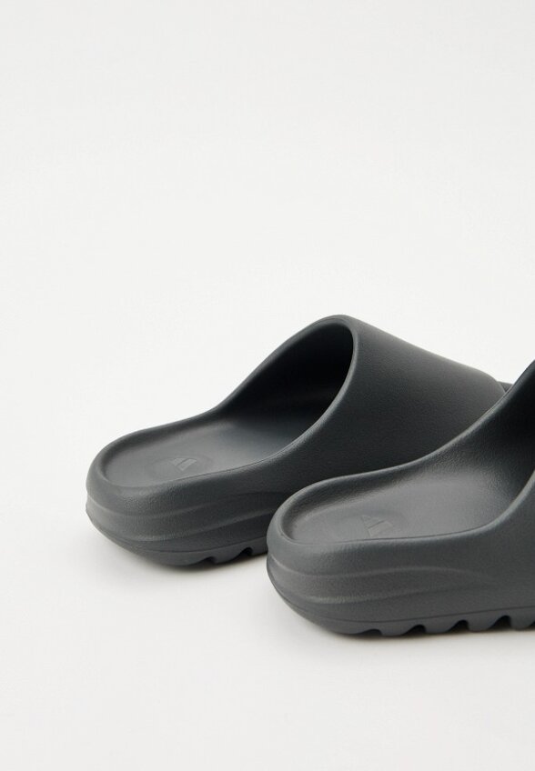 Сланцы adidas YEEZY