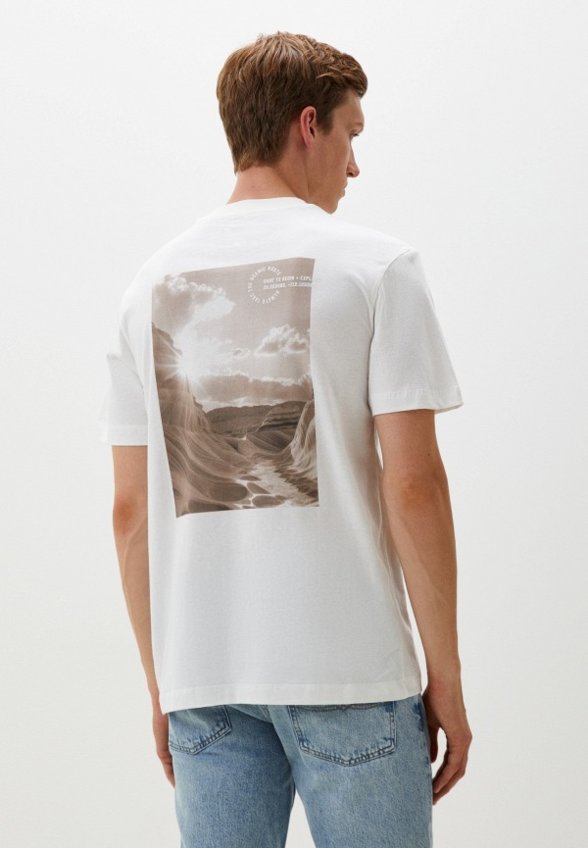 Футболка Colin's