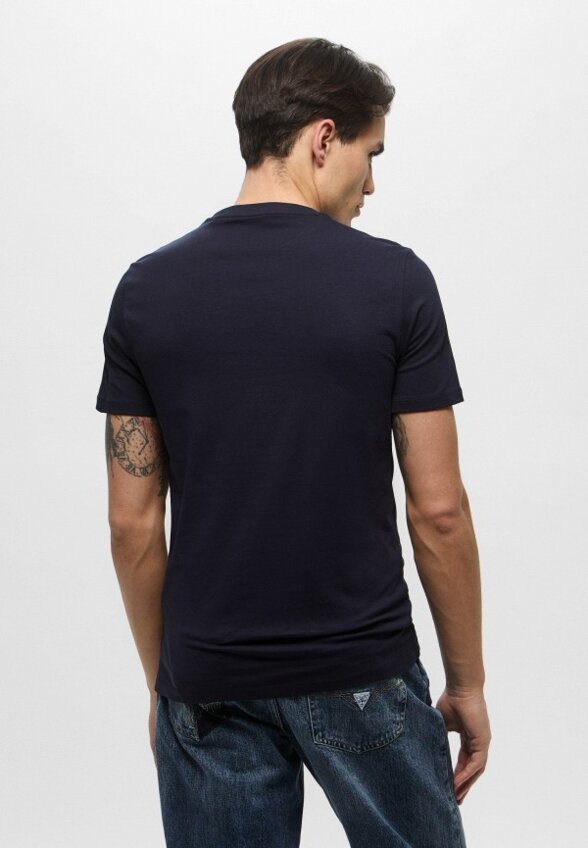 Футболка Guess