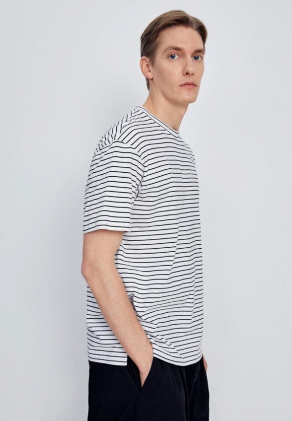 Футболка Finn Flare