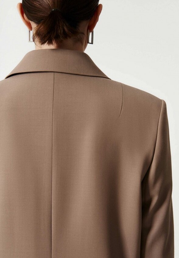 Пальто двубортное Charuel