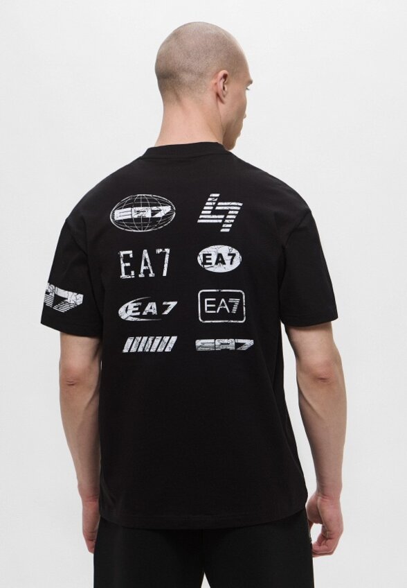 Футболка EA7