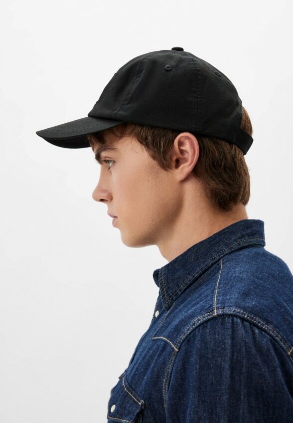 Бейсболка Armani Exchange