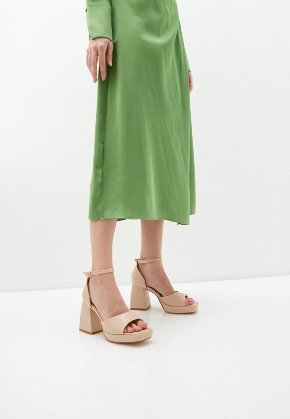 Босоножки Obba