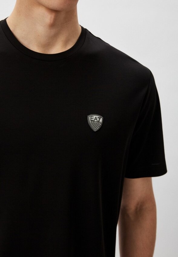Футболка EA7