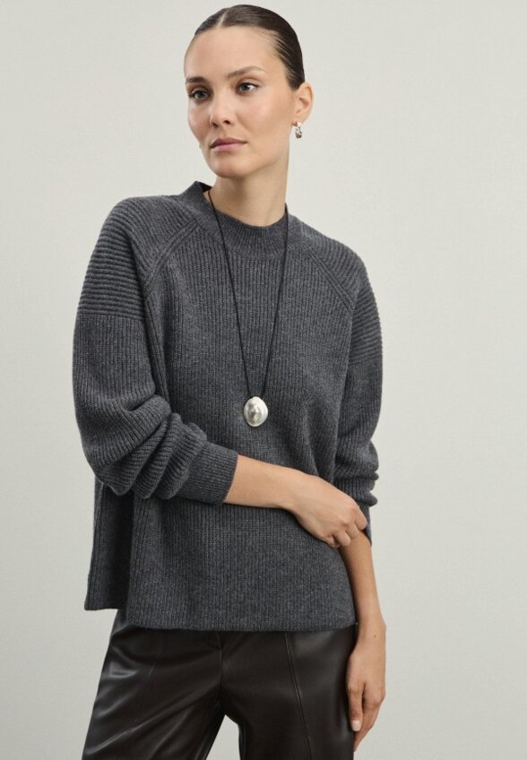 Джемпер Zarina