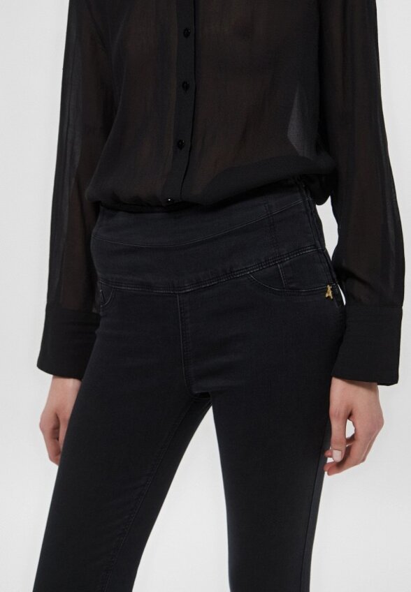 Джинсы Patrizia Pepe