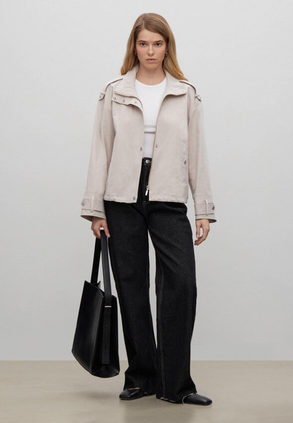 Ветровка Emka