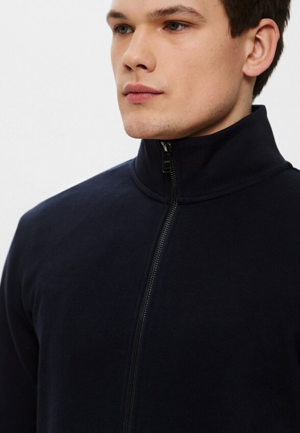 Олимпийка Boss