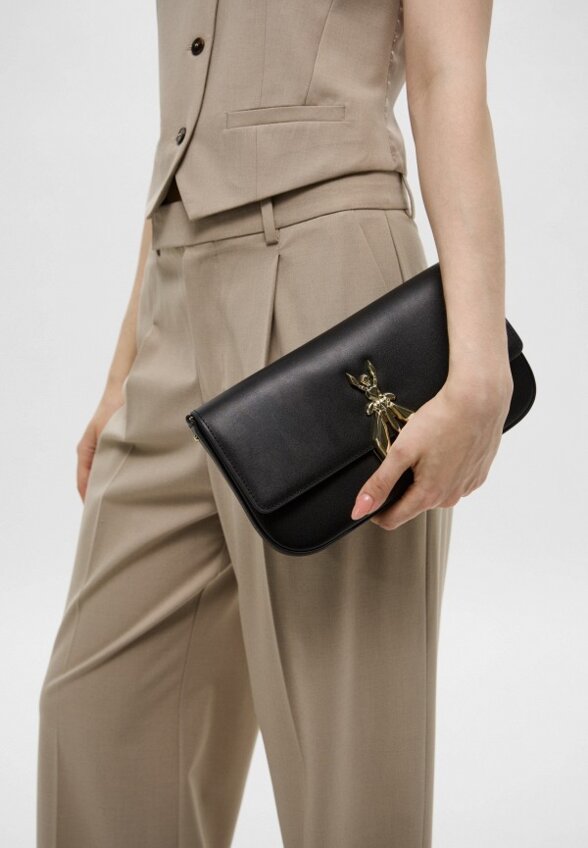 Клатч Patrizia Pepe