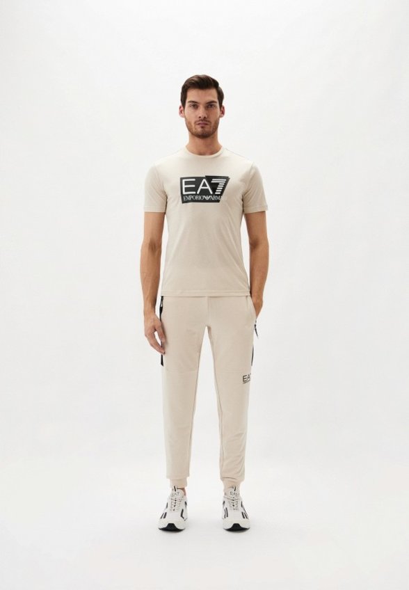 Футболка EA7