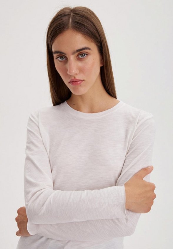 Лонгслив Bstatement