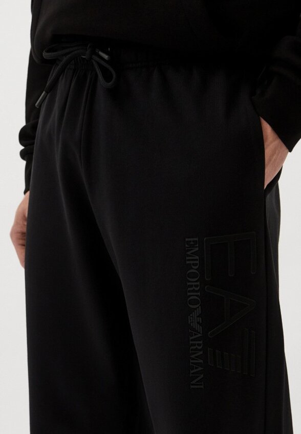 Брюки спортивные EA7