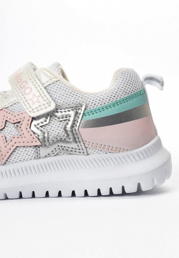 Кроссовки Tikkago