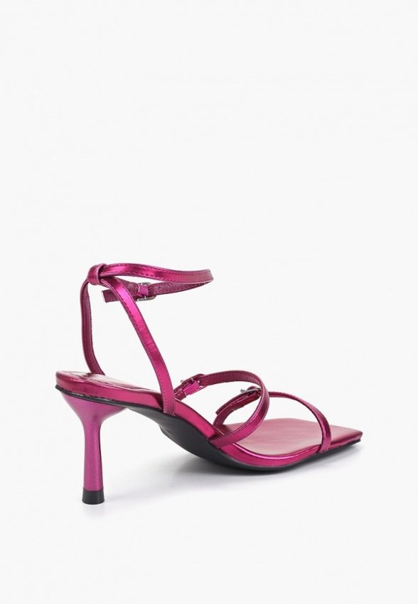 Босоножки Betsy