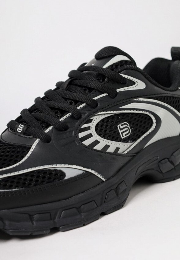 Кроссовки Baasploa