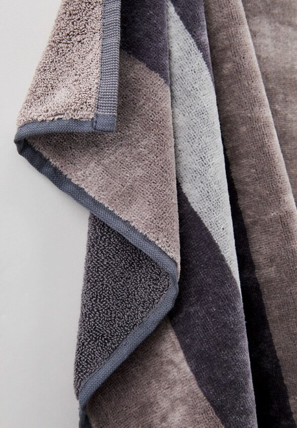 Полотенце Trussardi