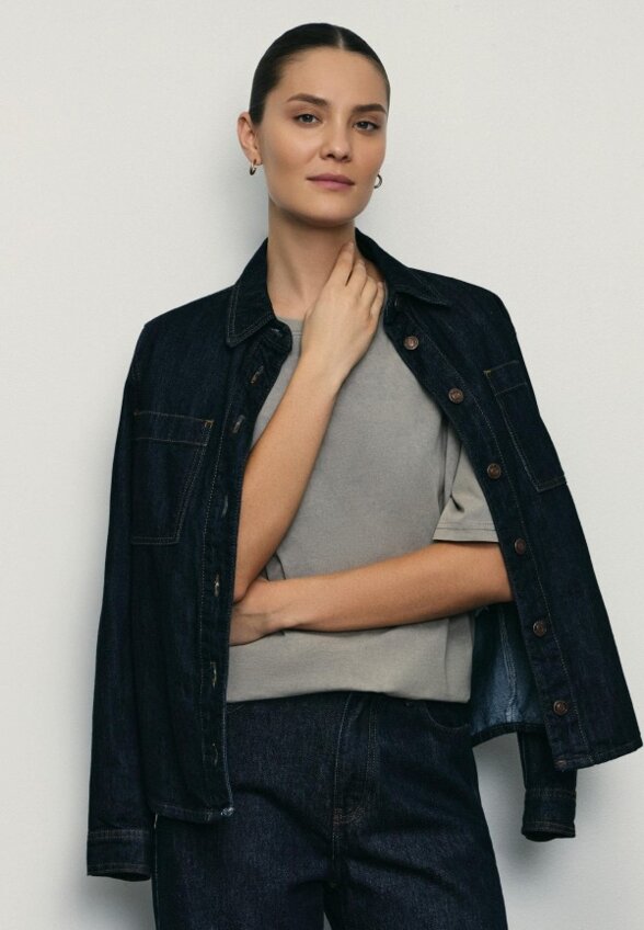 Футболка Zarina