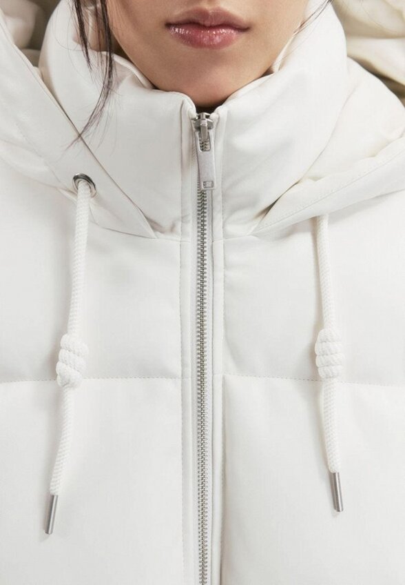 Пуховик Befree