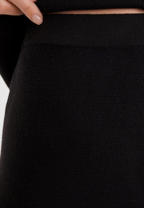 Юбка Red Cardigan