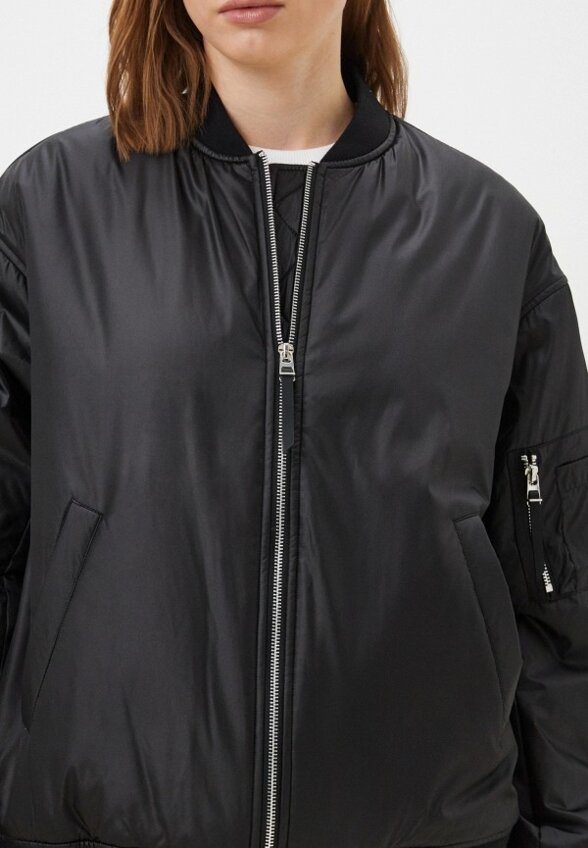 Бомбер Снежная Королева