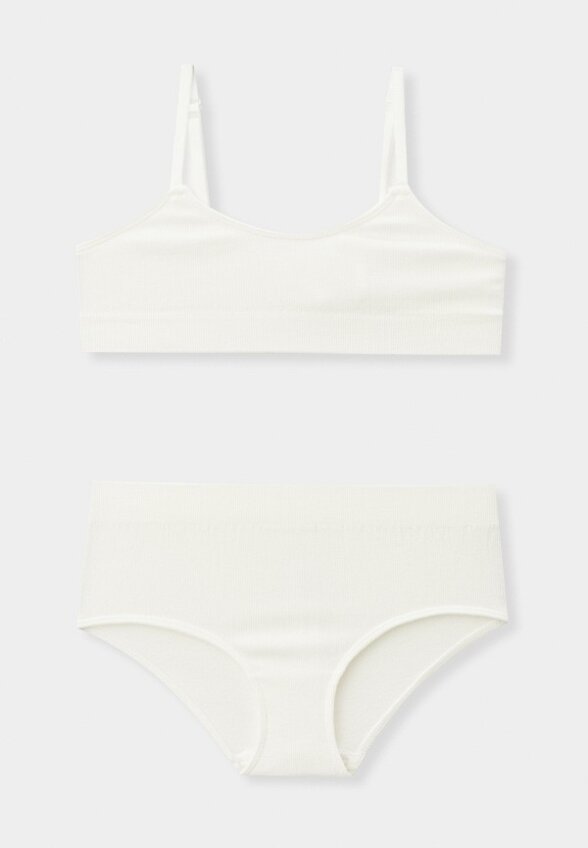 Бюстгальтер и трусы Sela