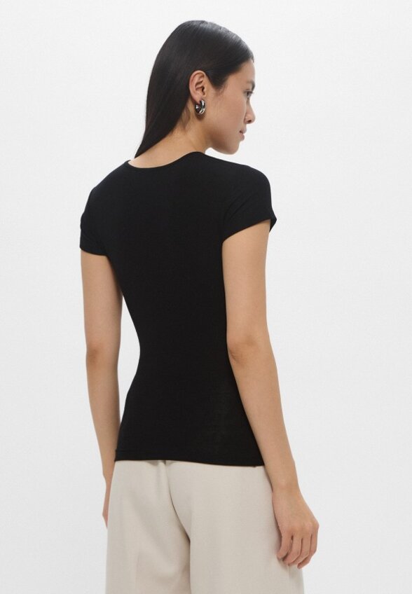 Футболка IDOL