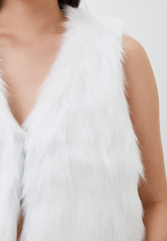 Жилет меховой Belucci