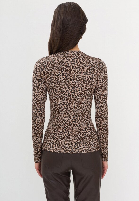 Лонгслив Savage