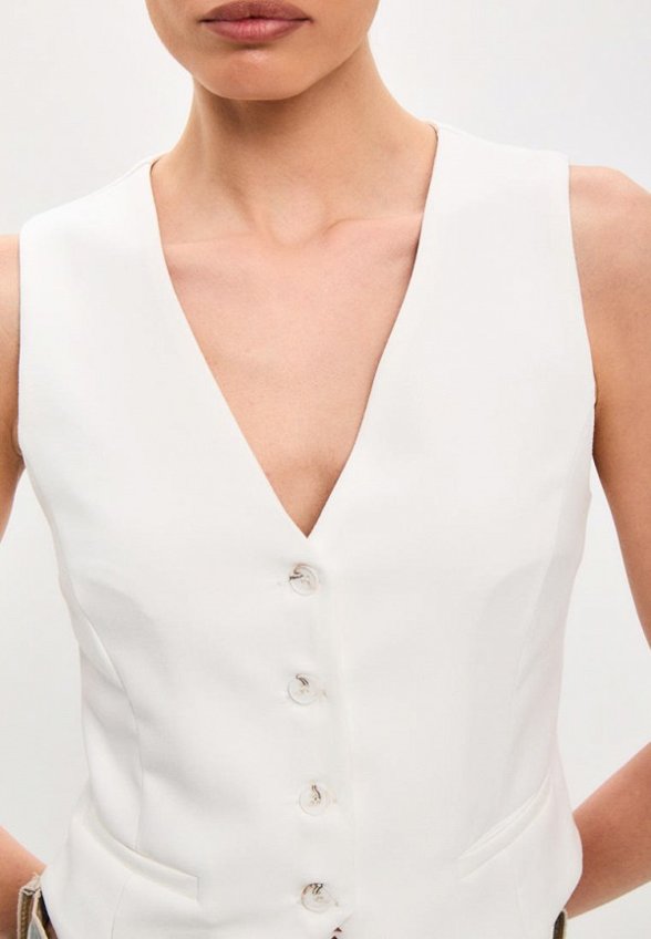 Жилет Suara Femme