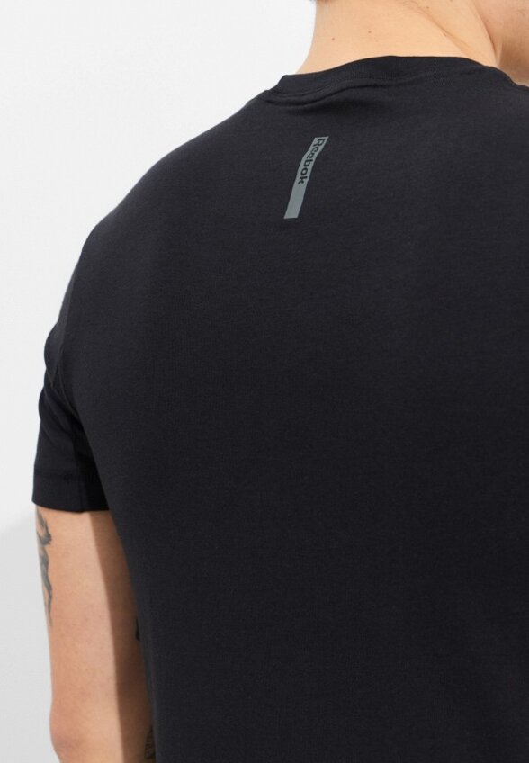 Футболка спортивная Reebok