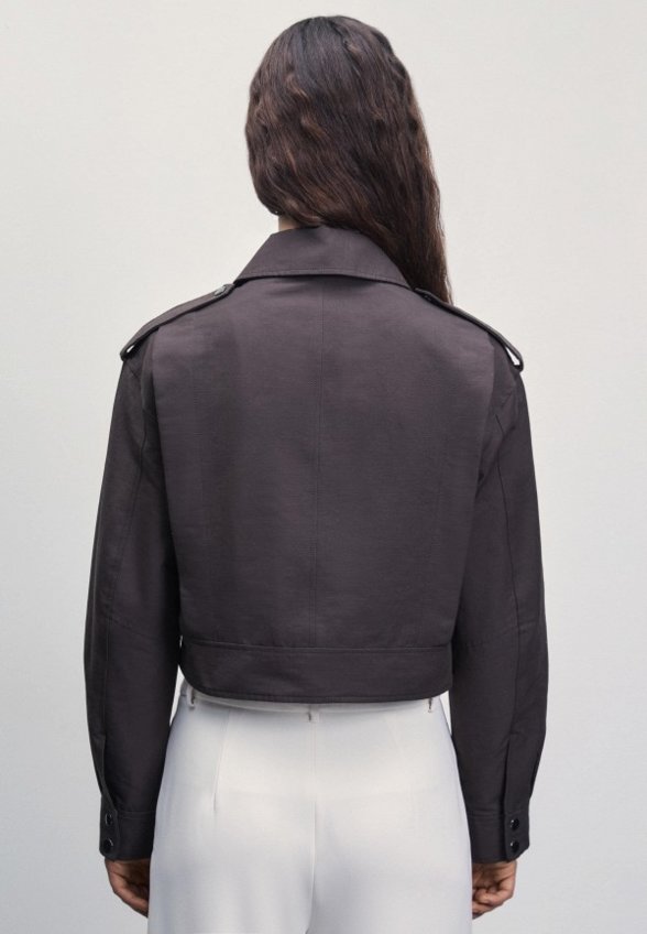 Ветровка Zarina