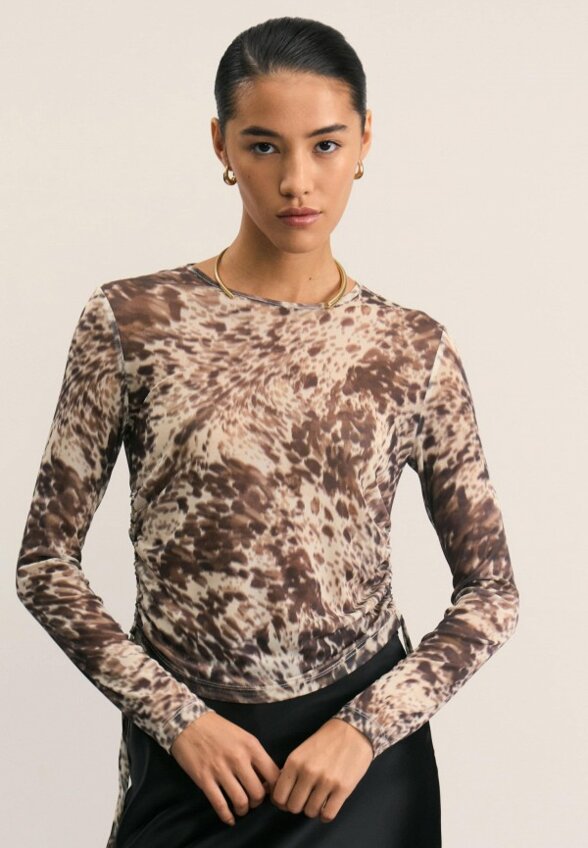 Лонгслив Zarina